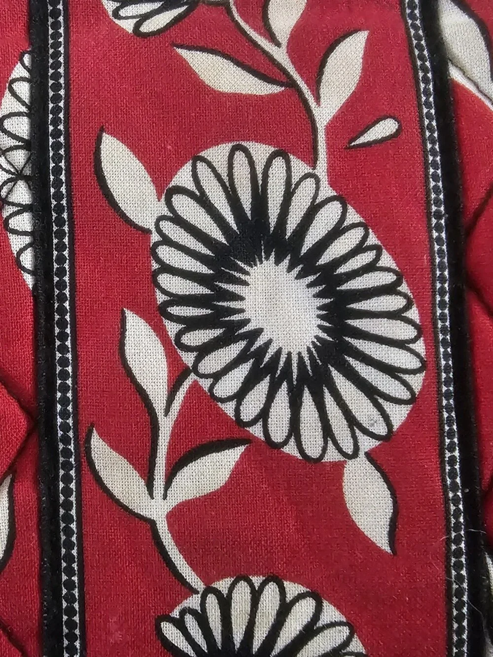 Vera Bradley Deco Daisy Double Kiss Lock Wallet Retired Floral Clutch Red White - Picture 3 of 14